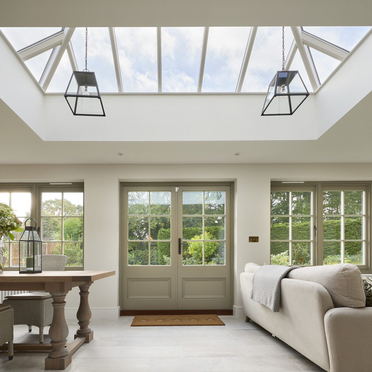 ROOF LANTERN FOR OPEN PLAN DINING AND LIVING AREA