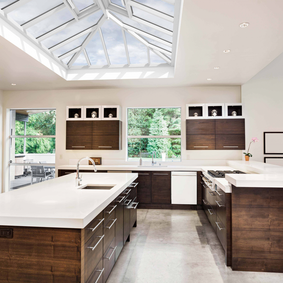 Kitchen-with- Aliwood-Timber-Roof-Lantern